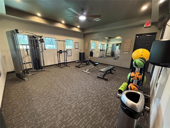 Building Photo - 1337 Shinnecock Hills Dr