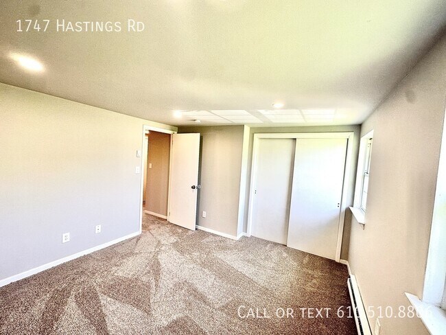 Building Photo - 1747 Hastings Rd