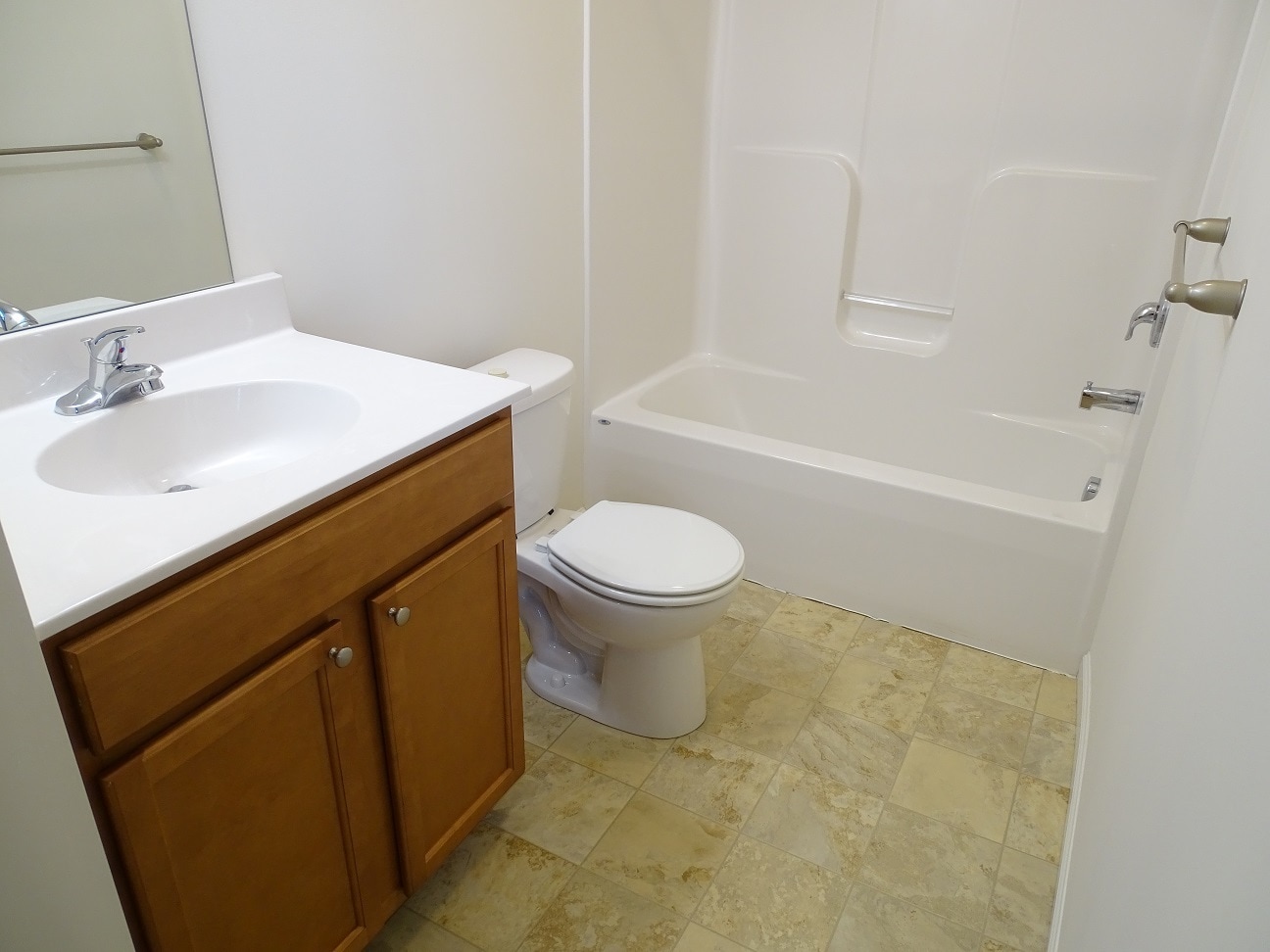 Building Photo - 346 Alexandria Ct