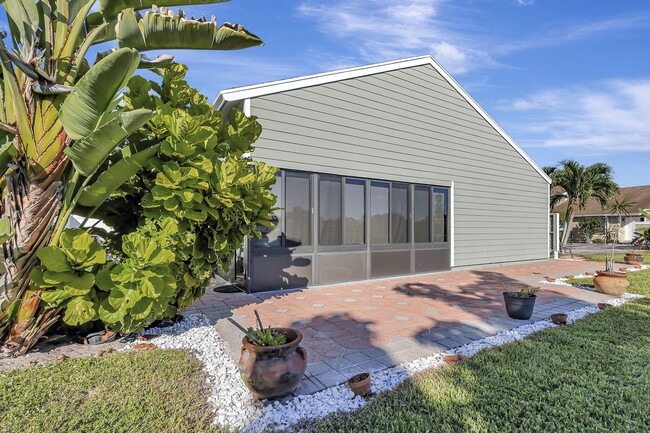 Building Photo - 602 Lakewood Dr