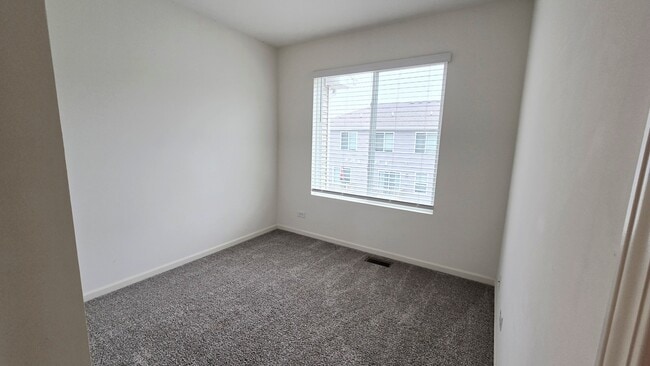 Building Photo - 2484 Alison Ave