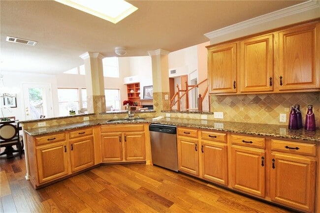 Building Photo - 8508 Forest Heights Ln