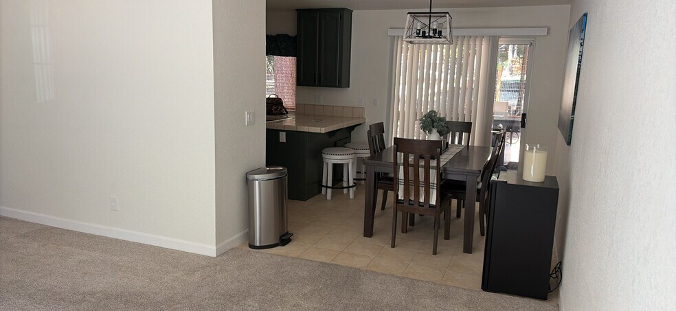Building Photo - 5564 Sierra Springs Dr