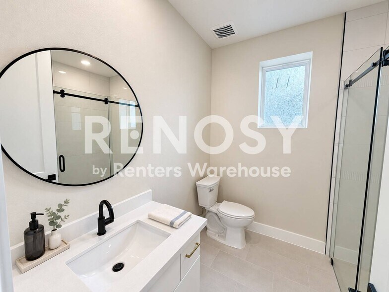Building Photo - 1525 Caywood Ln