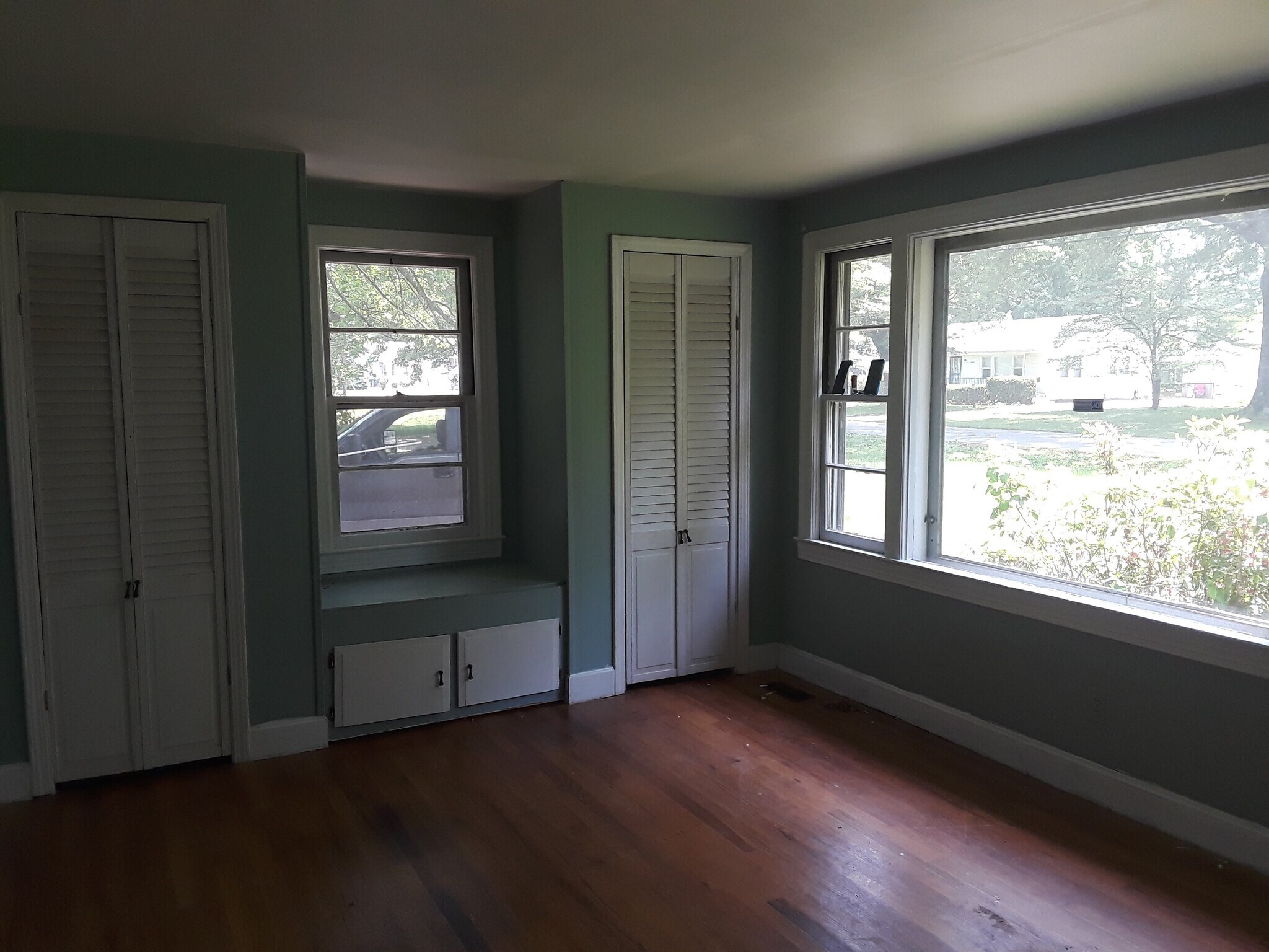 Living Area can be a bedroom - 2609 Pioneer Rd