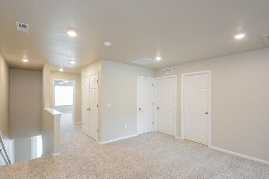 Building Photo - 13959 Vispo Wy
