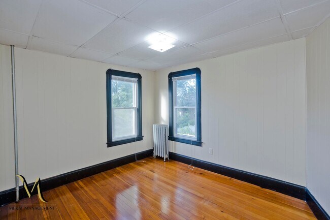 Building Photo - 43 Elmdale St