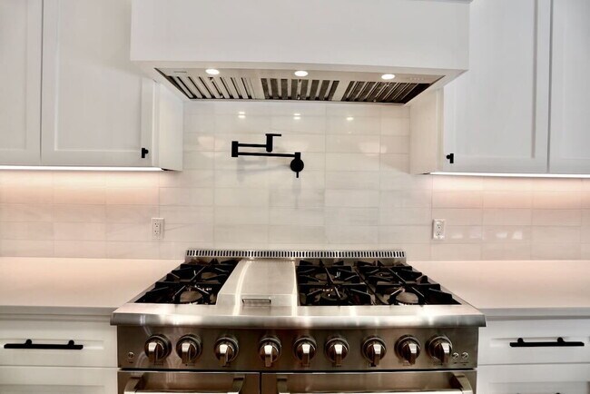 Building Photo - Executive Lease Near Preston Hollow  - Chef's Kitchen, Gated Drive & Spacious Patio