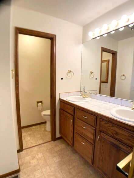 Building Photo - 0 Luxury Ln
