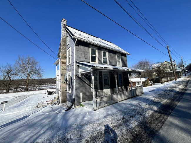 Building Photo - Herndon Blue House