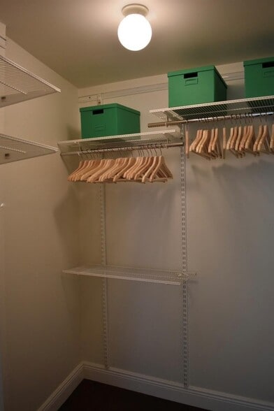 Building Photo - 1528 Brickell Ave