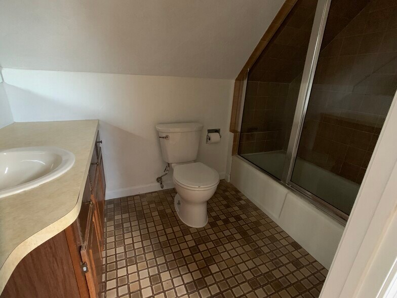 Building Photo - 20 Eliot St