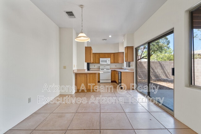 Building Photo - 3730 N Bay Horse Loop