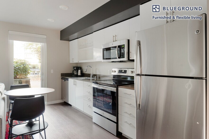 Building Photo - 2690 152nd Ave NE