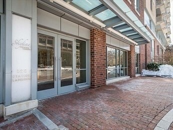Building Photo - 100 Station Landing