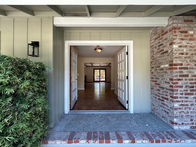 Building Photo - 3BR/2BA Single-Story Home in Walnut Creek’...