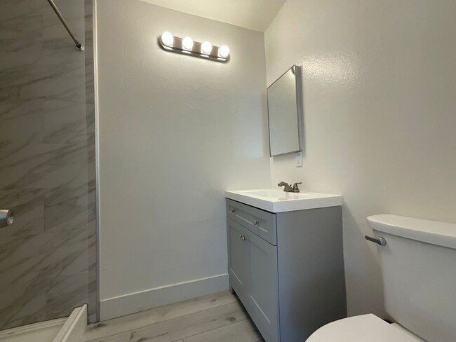 Building Photo - Single-family home 3 bedroom 2 bathroom located in the highly sought-after area of Chino Hills, CA.