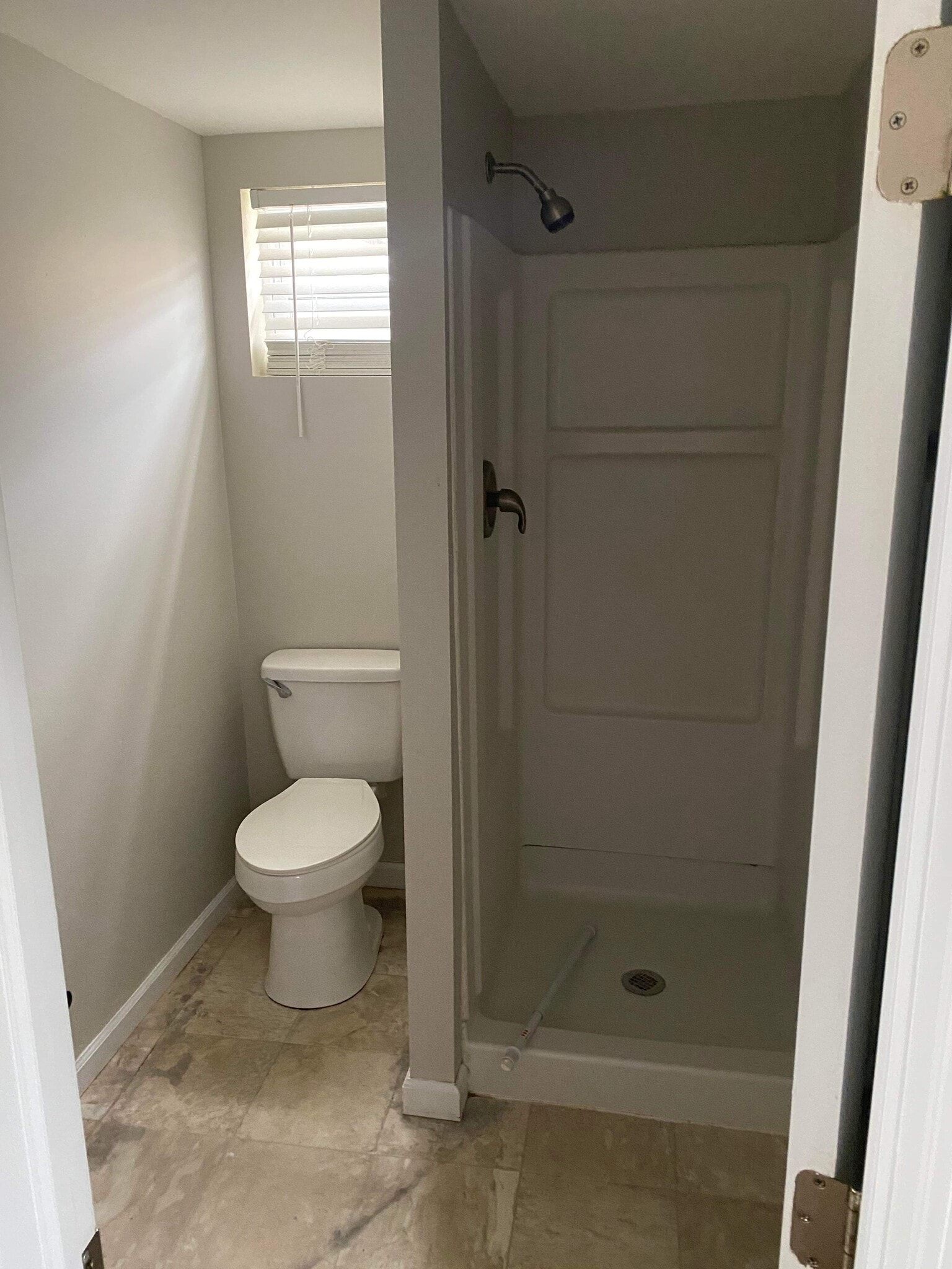 Building Photo - 215 5th Ave