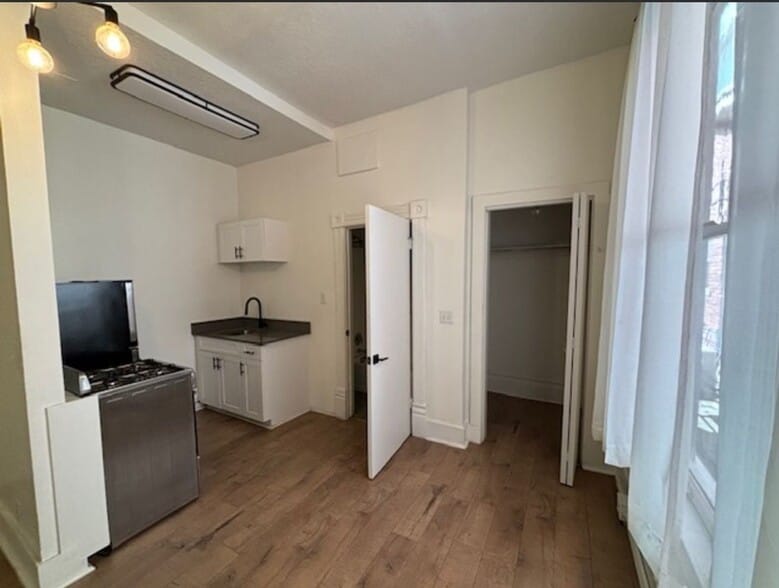 Interior Photo - Council Crest Apartments