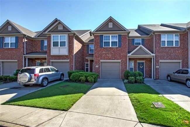 Primary Photo - Brentwood Town home for lease