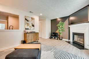 Building Photo - 2056 Sitser Ln