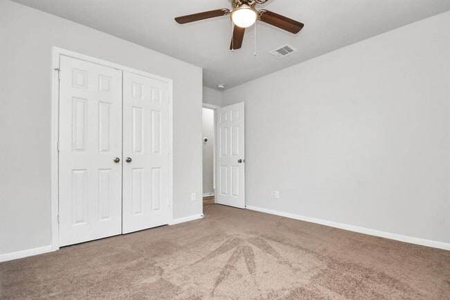 Building Photo - 7230 Victorville Dr