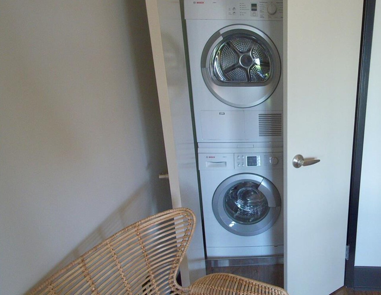 In Unit Laundry - 849 S Broadway