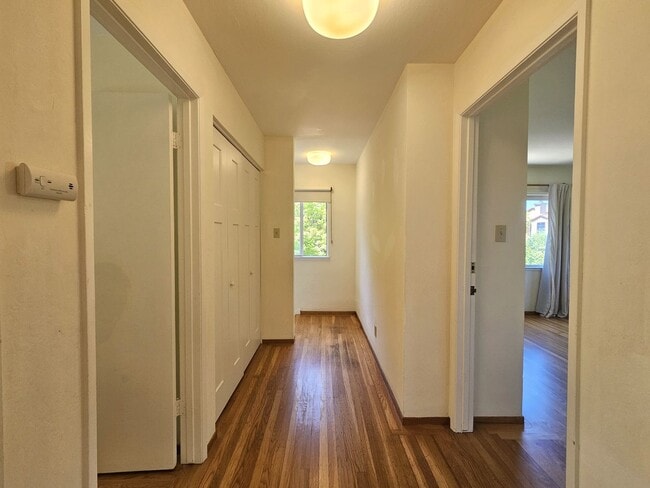 Building Photo - 4-Bedroom Single Family Home in Palo Alto-  lease take over