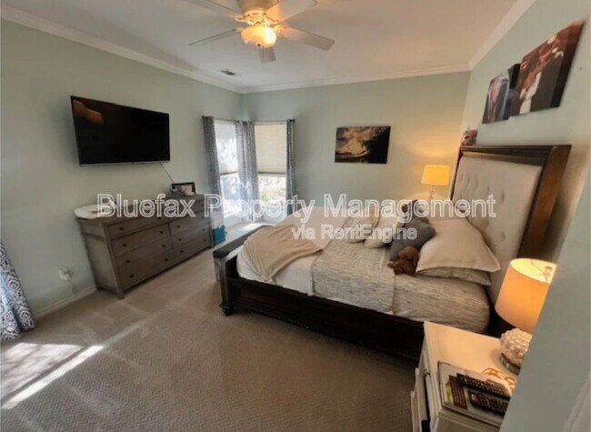 Building Photo - 26511 Adonis Dr