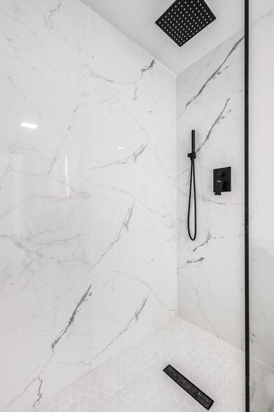 Building Photo - 1547 NW 2nd St