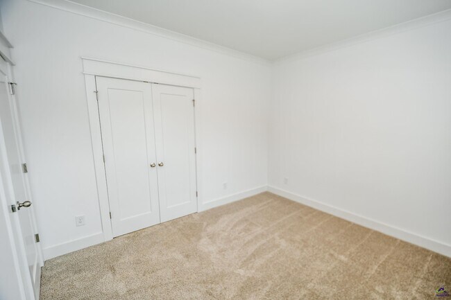 Building Photo - 114 Haven Way