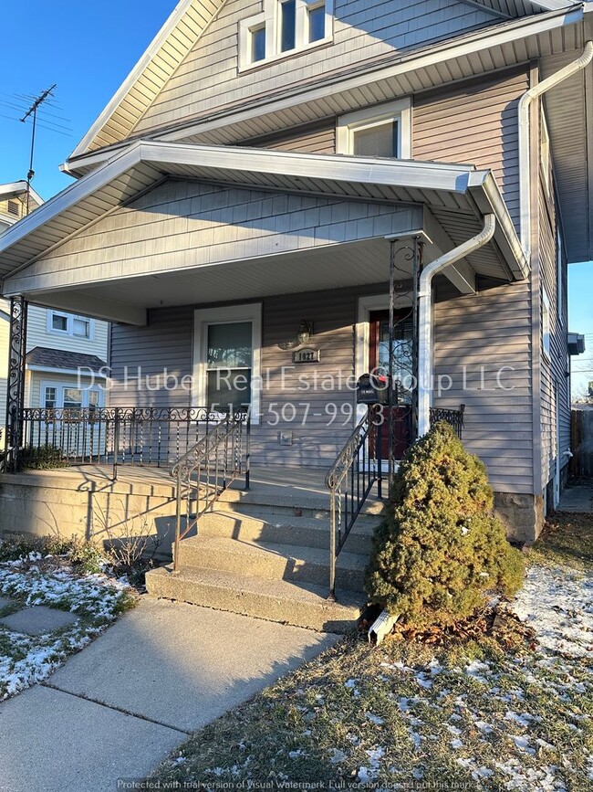 Building Photo - 1027 Climax St