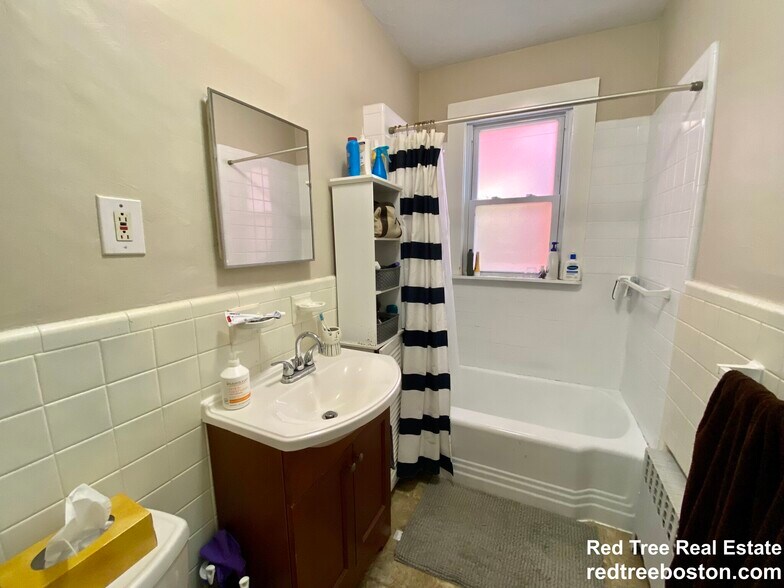 Building Photo - 51 Patten St