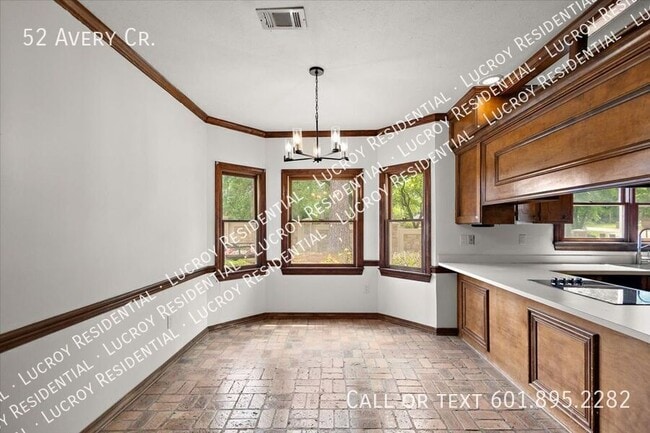 Building Photo - 52 Avery Cir
