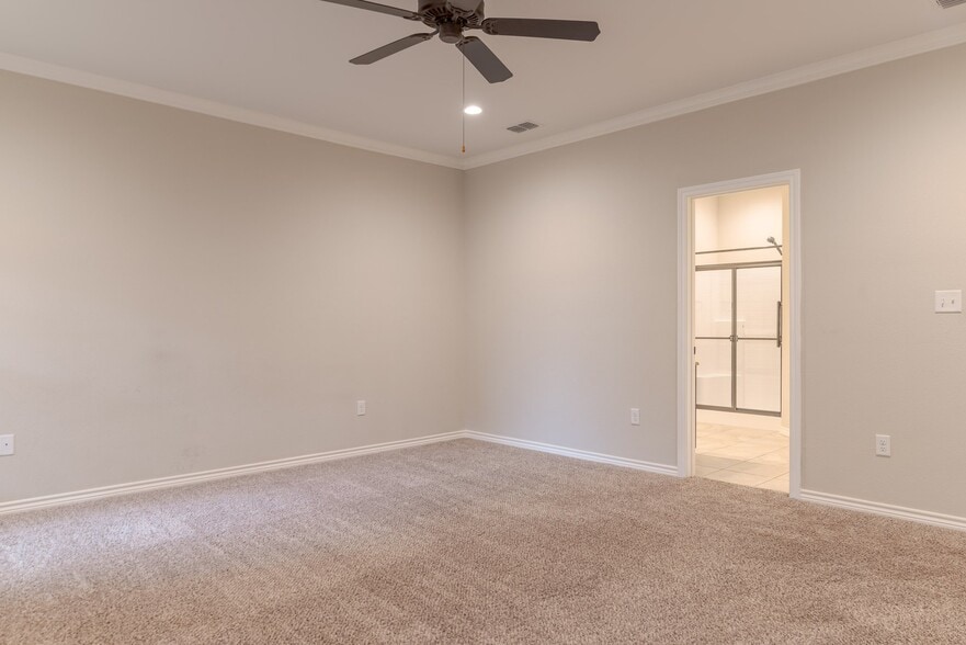 Building Photo - 2202 Woodgrove Lane