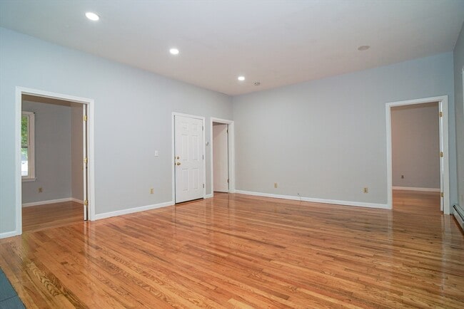 Building Photo - 48 Andover Rd