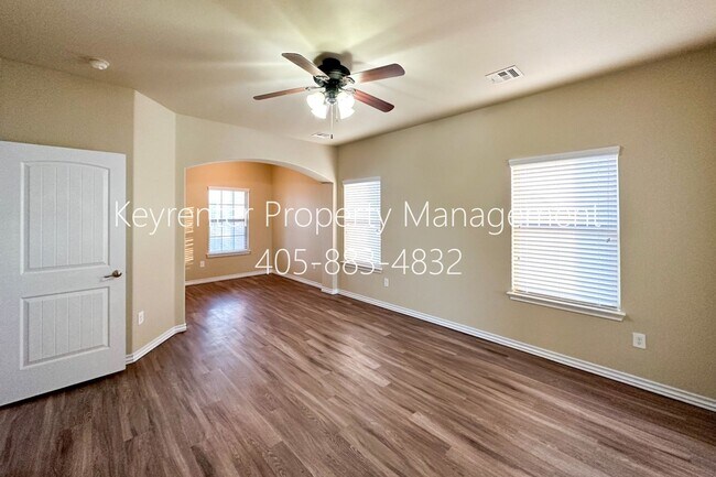 Building Photo - Stunning 5BD, 2 1/2 BTH Home Seconds away from John Kilpatrick Turnpike in YUKON!