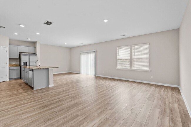 Building Photo - 4 Bedroom Single Family Home In Pendergrass!