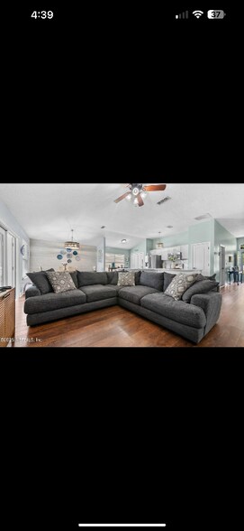Building Photo - 45411 Ingleham Cir