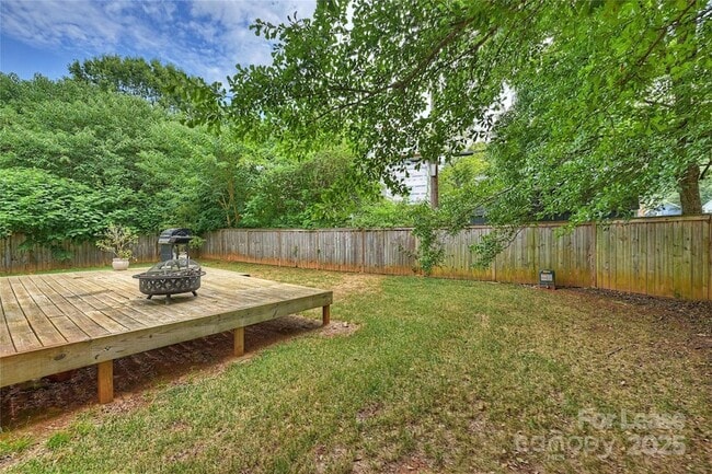 Building Photo - 126 N Smallwood Pl