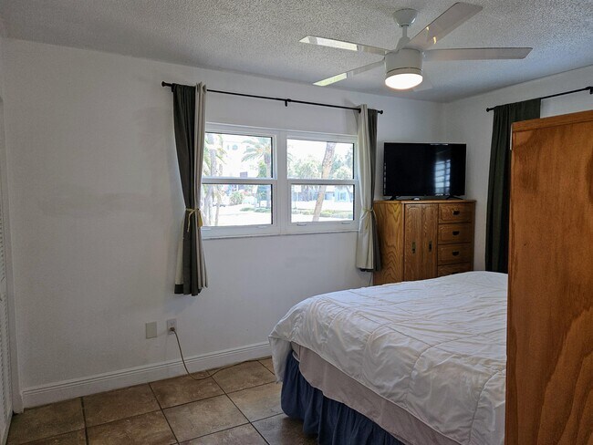 Building Photo - 3575 Gulf Blvd