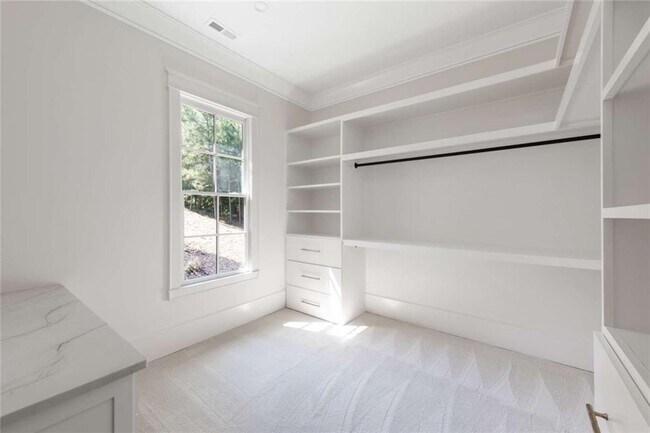 Building Photo - 402 Timberview Trail