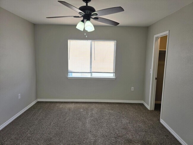 Building Photo - 8123 Comanche Pass