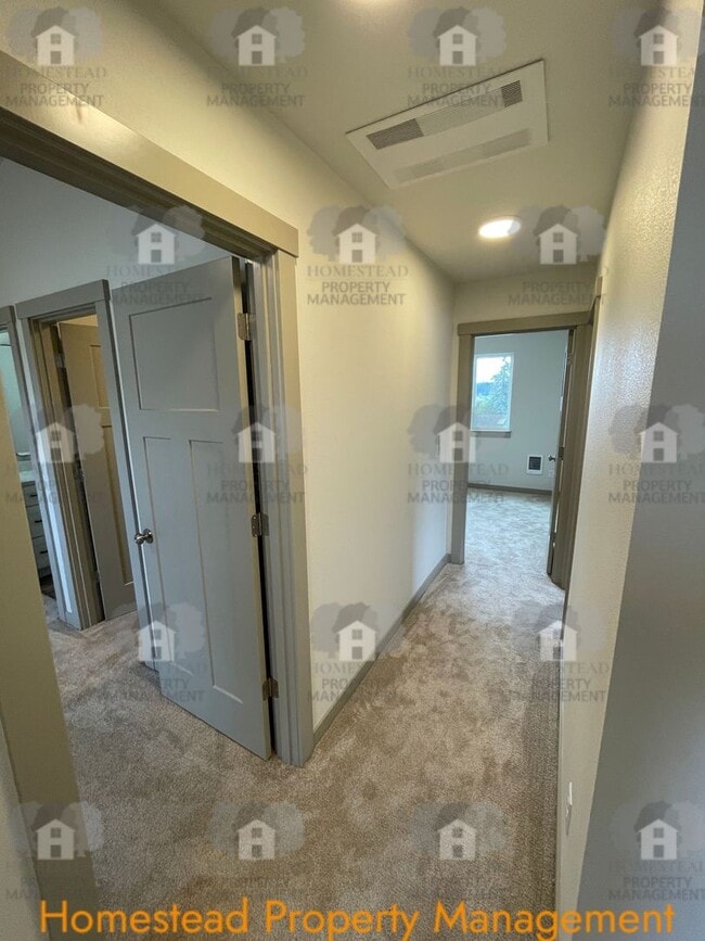 Building Photo - BEAUTIFUL HOME IN DALLAS!