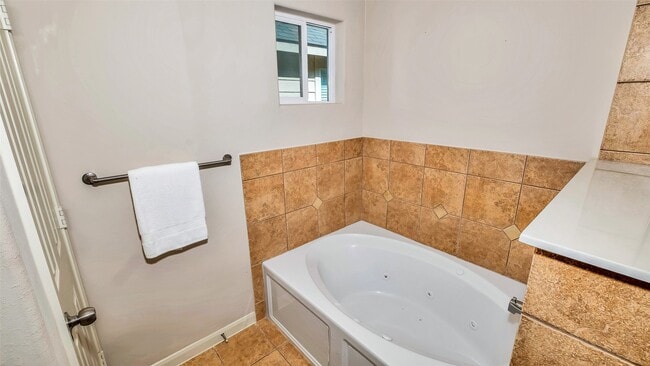 Building Photo - 1724 Don Alejandro