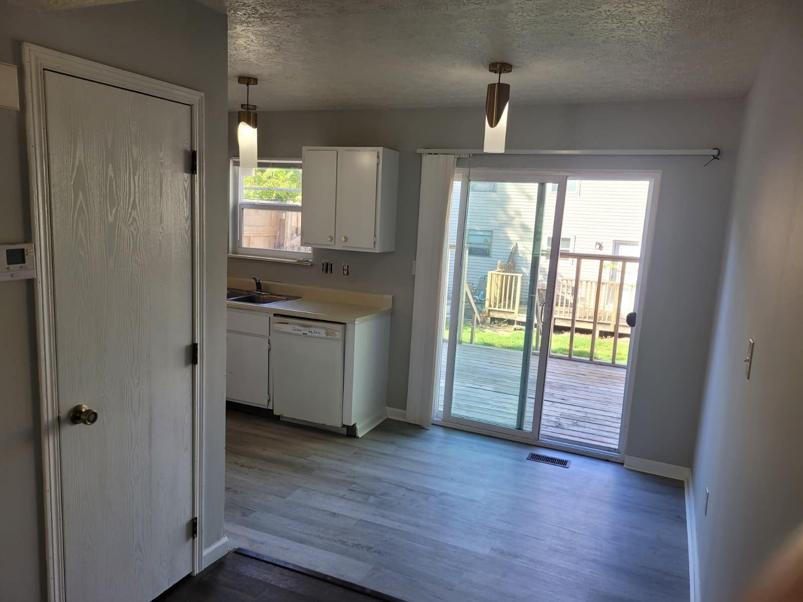 Building Photo - 872 Upholland Ln