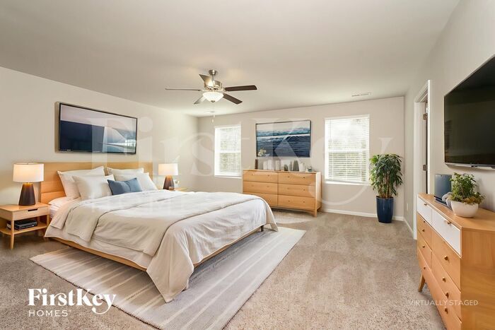 Building Photo - 3710 Streamside Dr