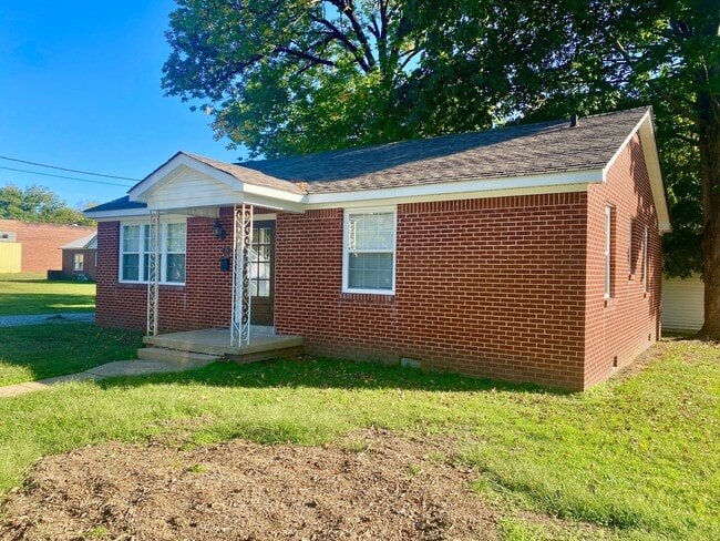 Building Photo - Beautifully Remodeled Brick Home