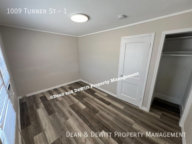 Building Photo - 1009 Turner St