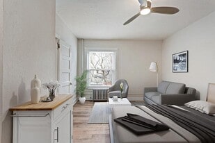 Building Photo - 1671 Washington